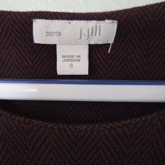 J. Jill Dress Herringbone Ponte Knit 3/4 Sleeve Scoop Neck Burgundy Size Small - Picture 8 of 10